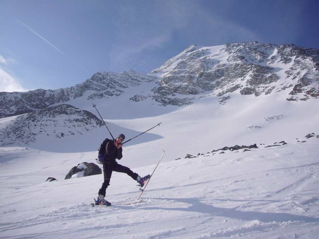 formation avalanche, arva, dva, nivologie avec les guides de grenoble ecrins