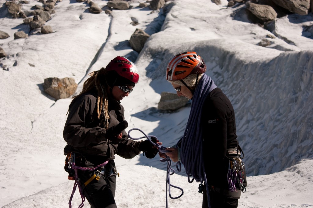 stage sécurité sur glacier à Chamonix avec l'équipe départementale alpinisme FFME Isère